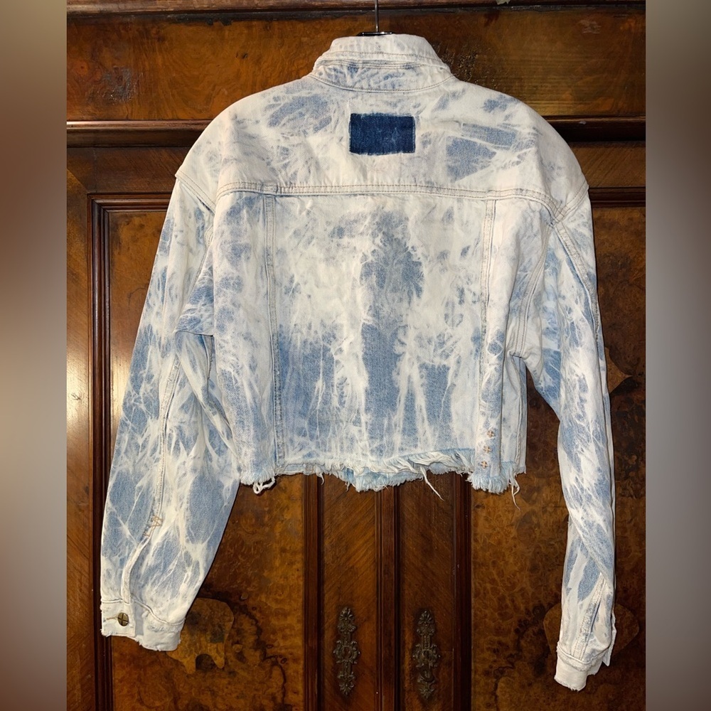 EUC KSUBI-Daggarz Crop Jacket. Size L - Picture 2 of 8